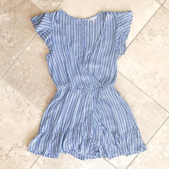 NWOT American Eagle Ruffled Pinstripe Romper - Picture 2 of 3